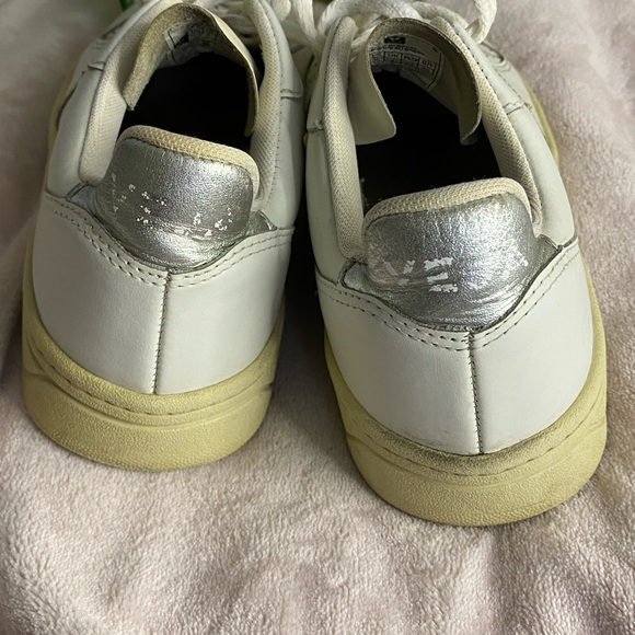 VEJA - Sneakers Shoes Women’s Size 6 - Picture 3 of 8